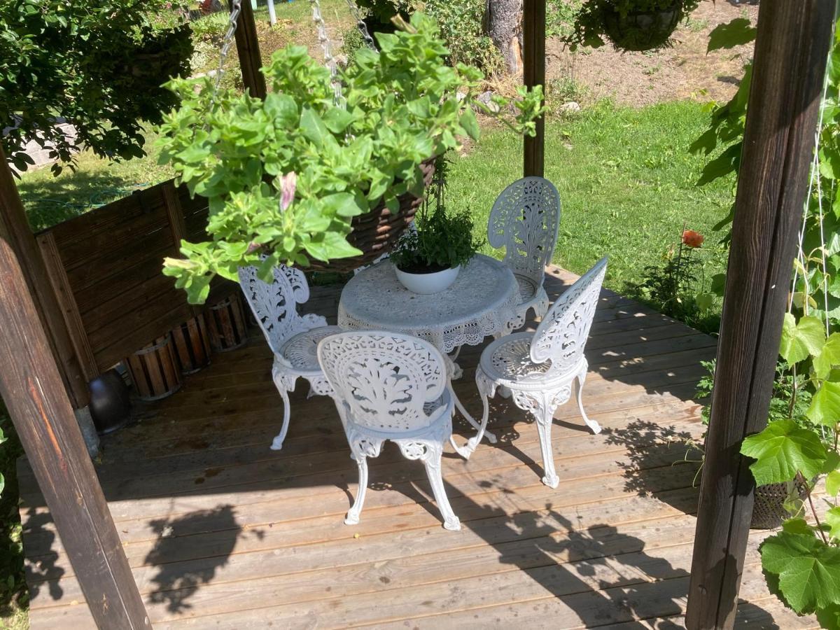 Bed and Breakfast Mehri Uppsala Esterno foto